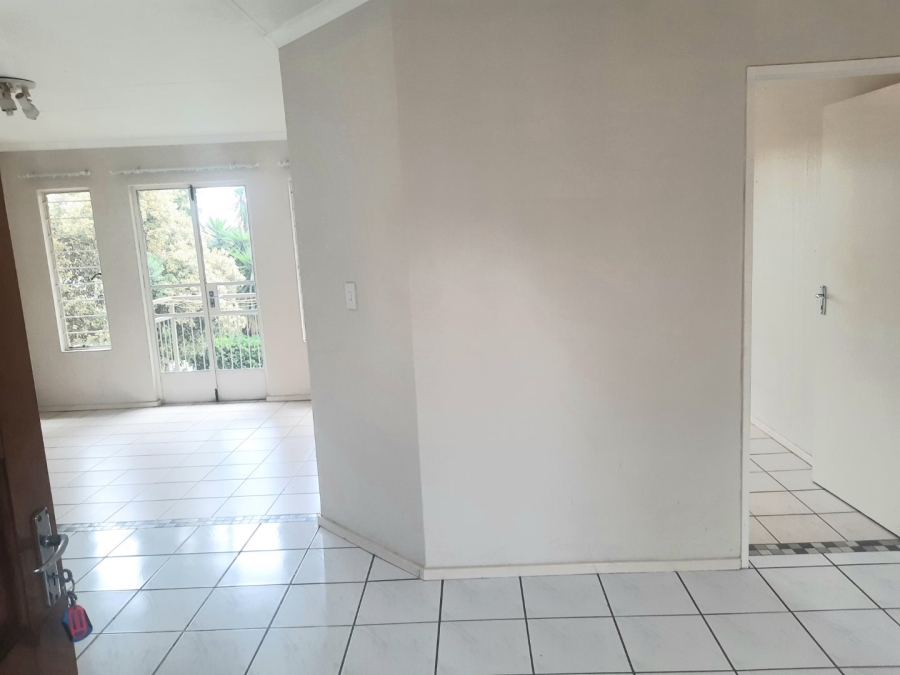 2 Bedroom Property for Sale in Radiokop Gauteng