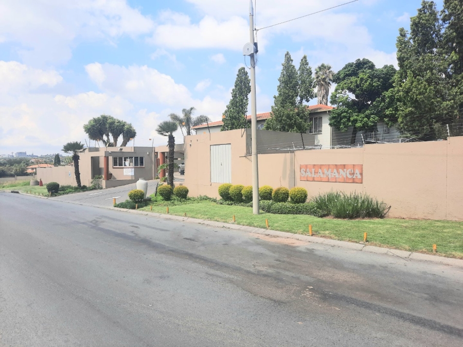 2 Bedroom Property for Sale in Radiokop Gauteng