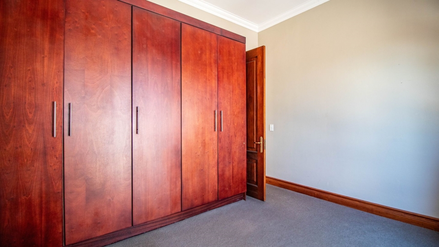 4 Bedroom Property for Sale in Waterkloof Ridge Gauteng