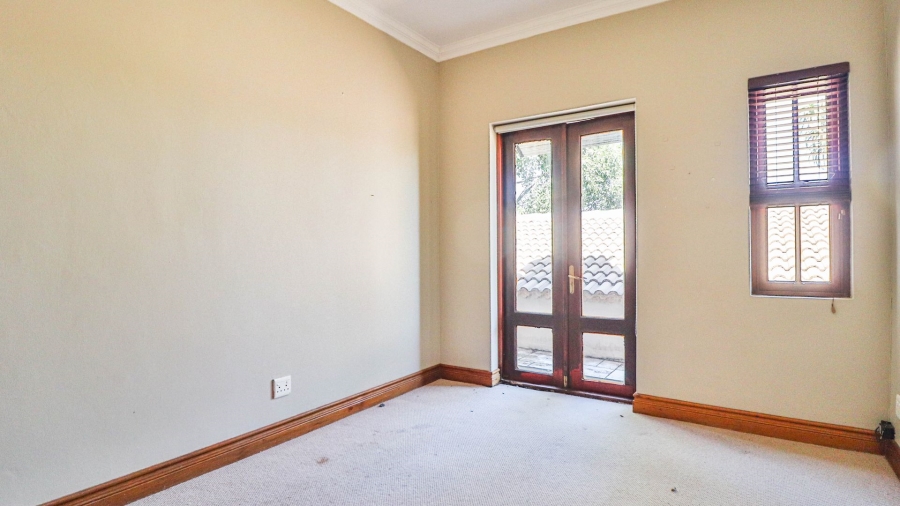 4 Bedroom Property for Sale in Waterkloof Ridge Gauteng