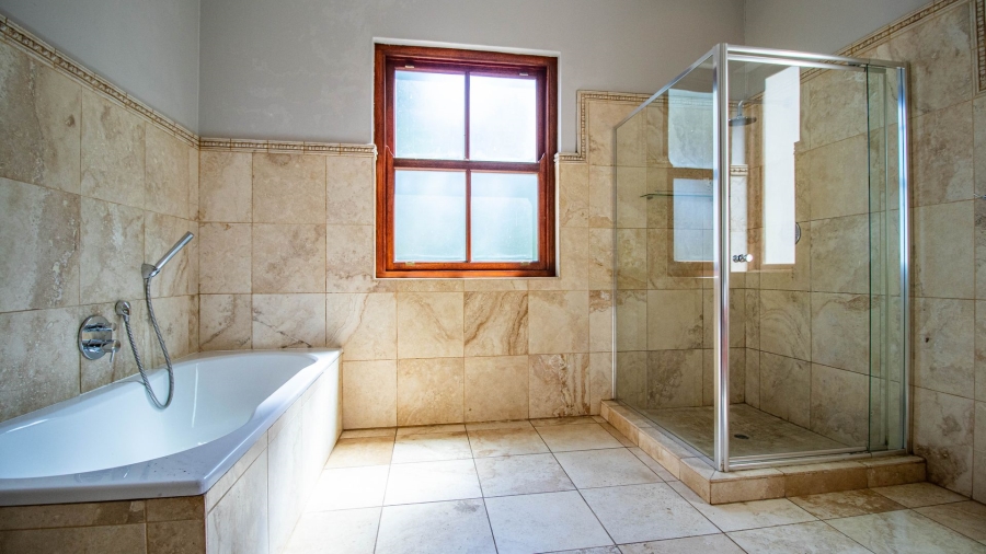 4 Bedroom Property for Sale in Waterkloof Ridge Gauteng