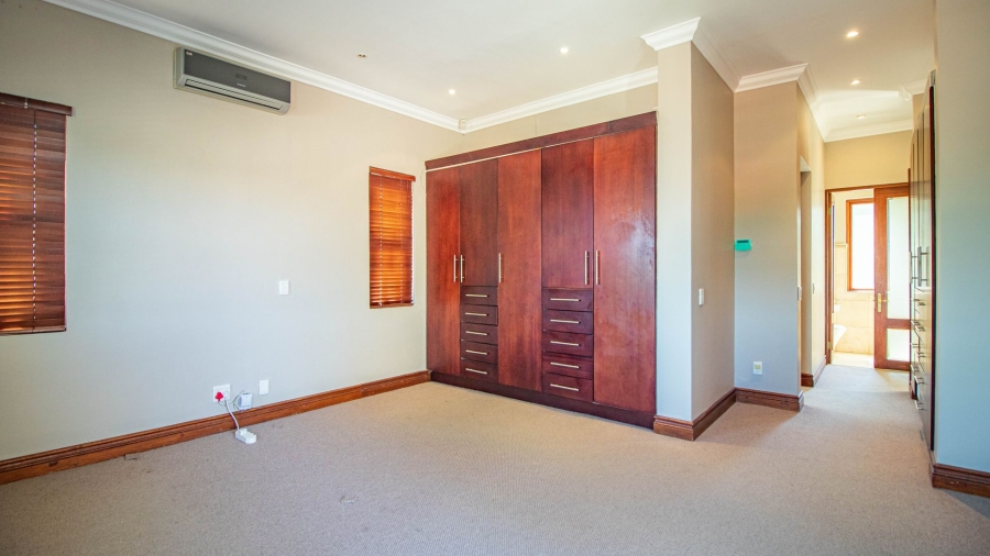 4 Bedroom Property for Sale in Waterkloof Ridge Gauteng