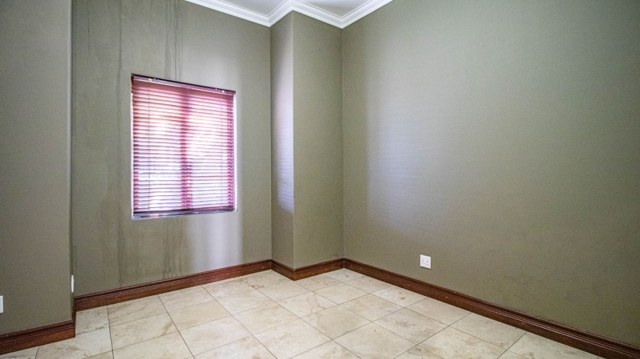 4 Bedroom Property for Sale in Waterkloof Ridge Gauteng