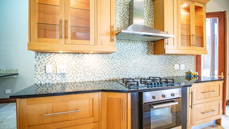 4 Bedroom Property for Sale in Waterkloof Ridge Gauteng