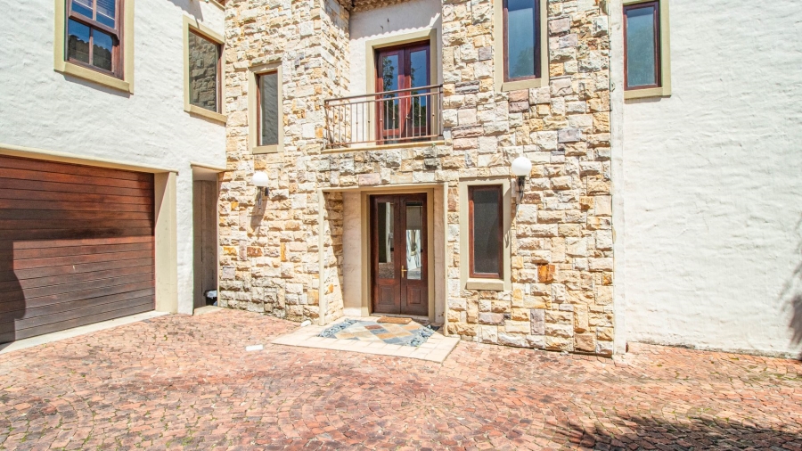 4 Bedroom Property for Sale in Waterkloof Ridge Gauteng