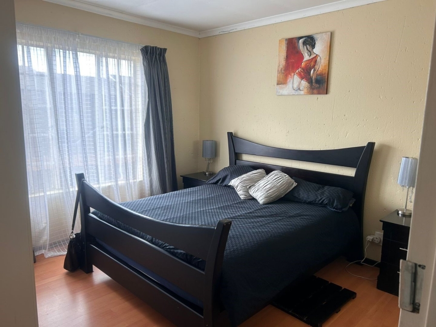2 Bedroom Property for Sale in Chloorkop Gauteng