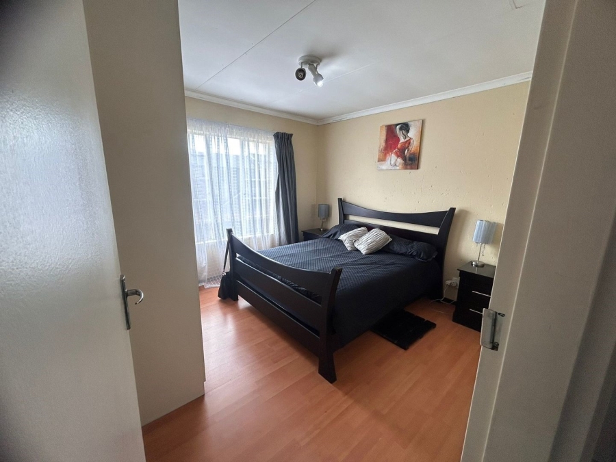 2 Bedroom Property for Sale in Chloorkop Gauteng