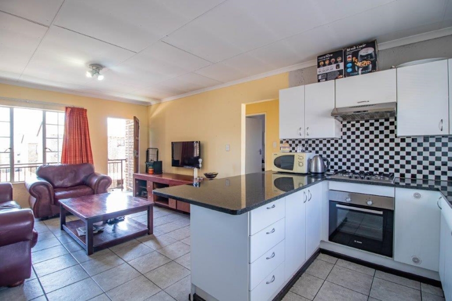 2 Bedroom Property for Sale in Chloorkop Gauteng