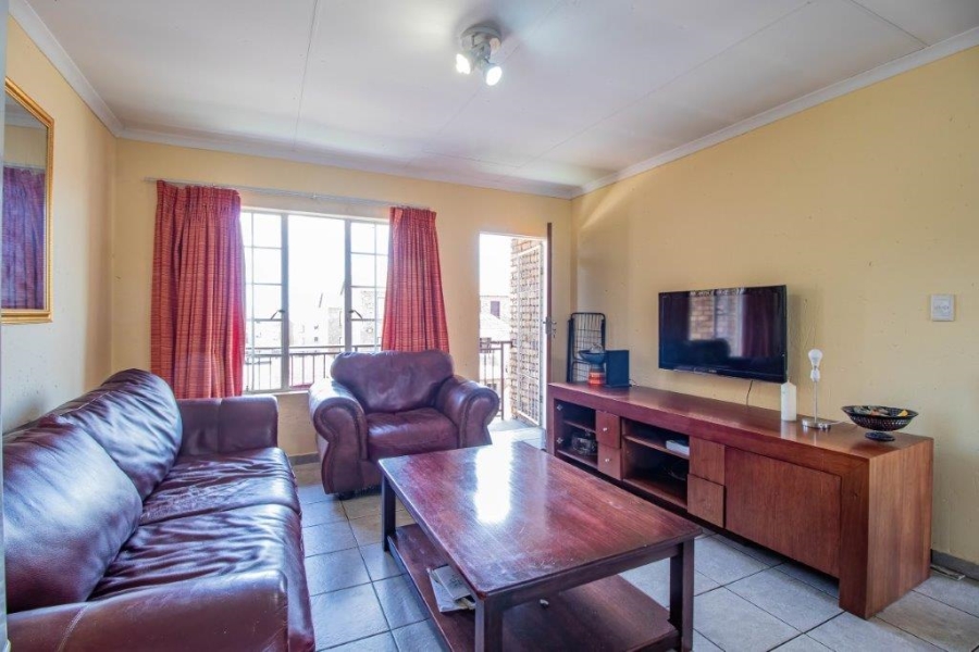 2 Bedroom Property for Sale in Chloorkop Gauteng