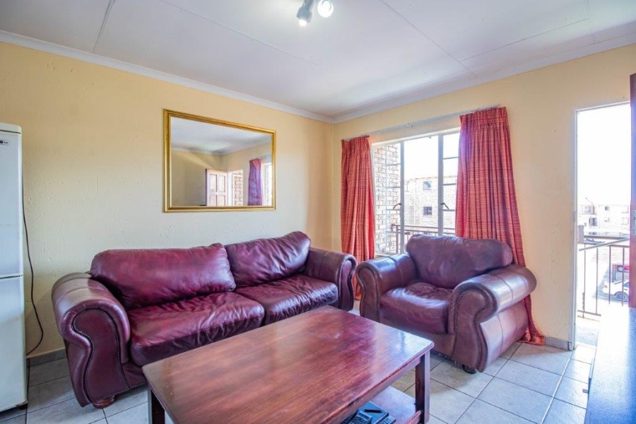 2 Bedroom Property for Sale in Chloorkop Gauteng
