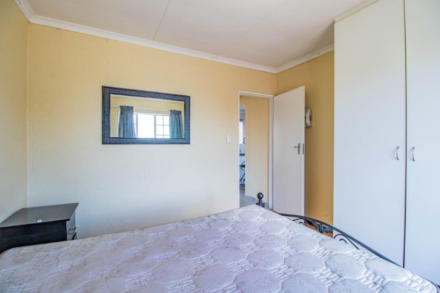 2 Bedroom Property for Sale in Chloorkop Gauteng