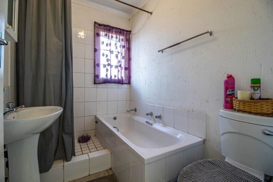 2 Bedroom Property for Sale in Chloorkop Gauteng