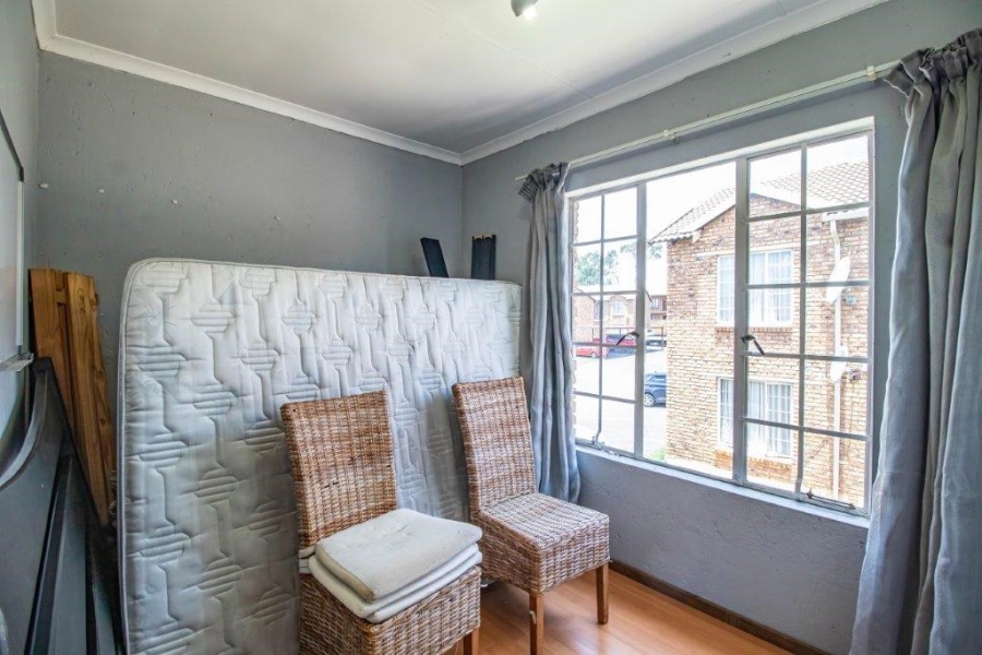 2 Bedroom Property for Sale in Chloorkop Gauteng