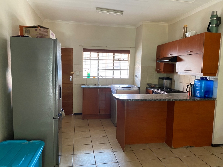 2 Bedroom Property for Sale in Westdene Gauteng