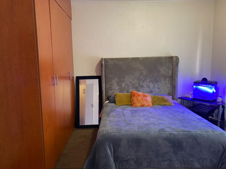 2 Bedroom Property for Sale in Westdene Gauteng