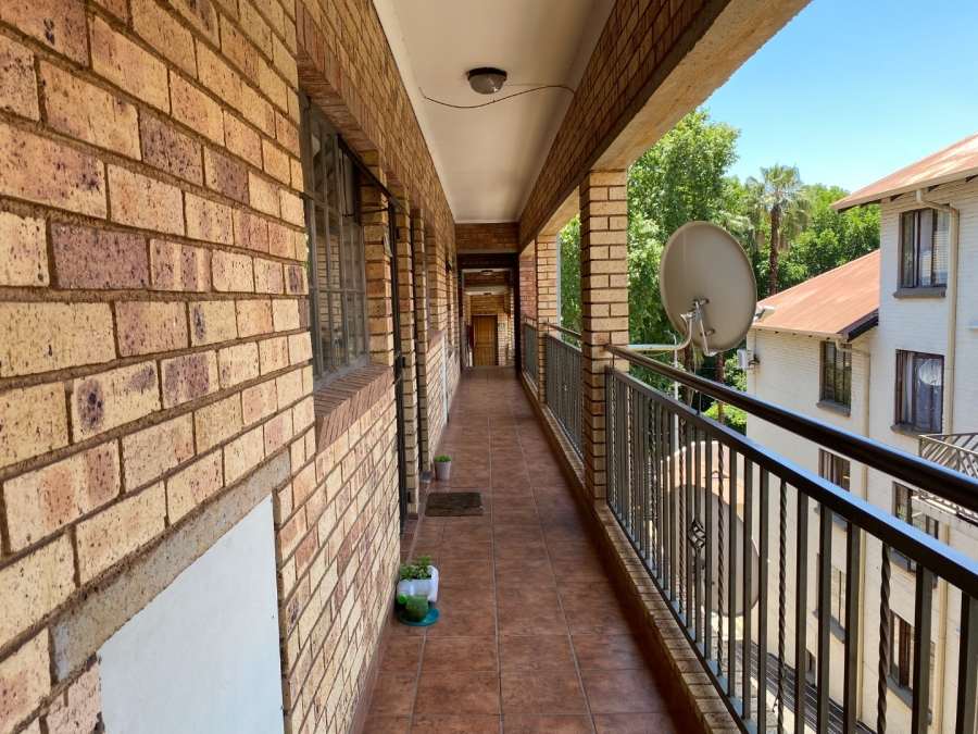 2 Bedroom Property for Sale in Westdene Gauteng