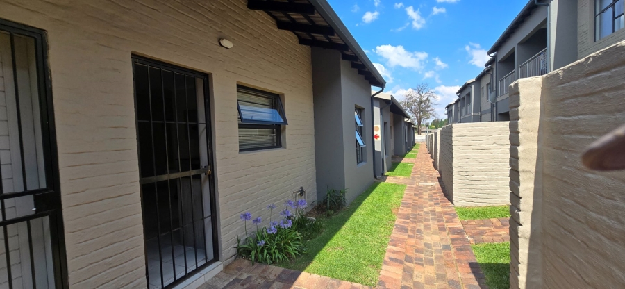 2 Bedroom Property for Sale in Brentwood Park Gauteng
