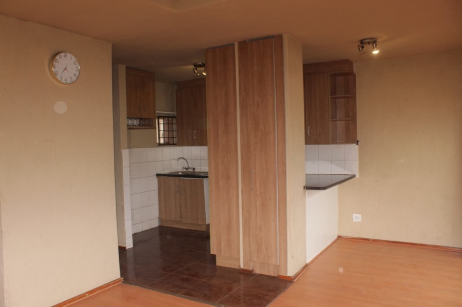 1 Bedroom Property for Sale in Upper Houghton Gauteng