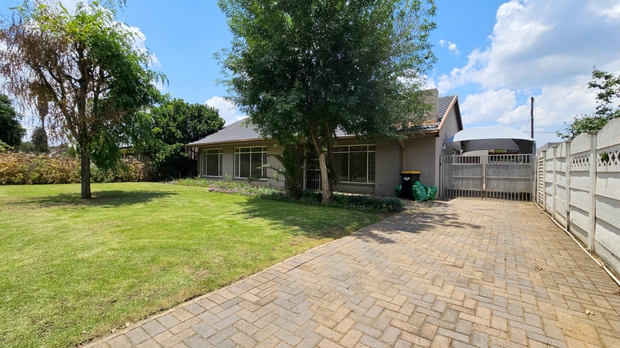 3 Bedroom Property for Sale in Three Rivers Gauteng