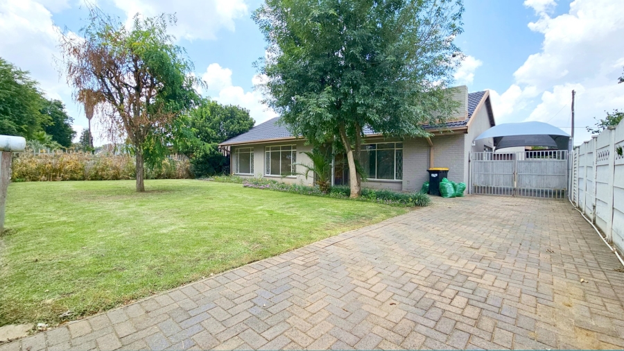 3 Bedroom Property for Sale in Three Rivers Gauteng