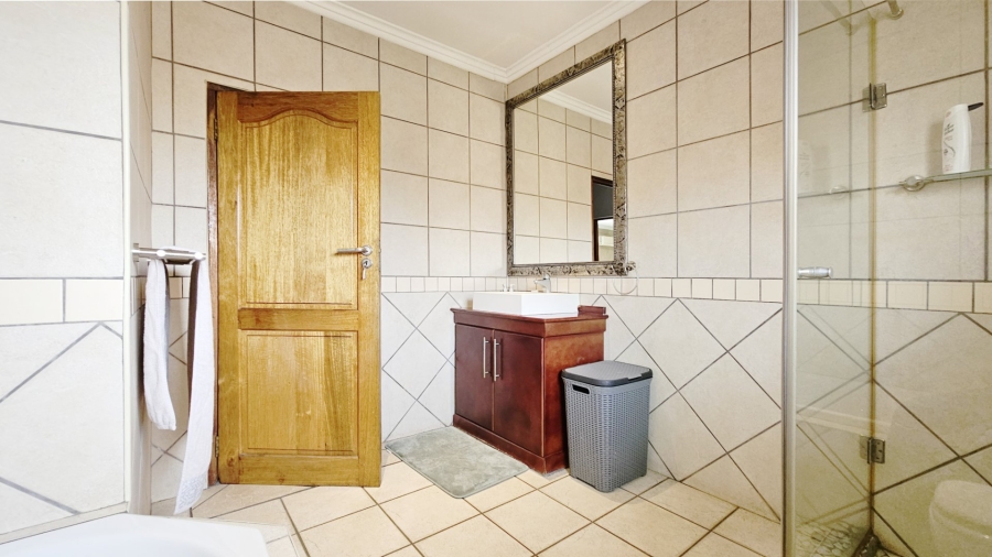 3 Bedroom Property for Sale in Three Rivers Gauteng