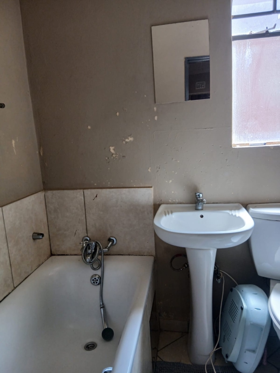 2 Bedroom Property for Sale in Jabulani Gauteng