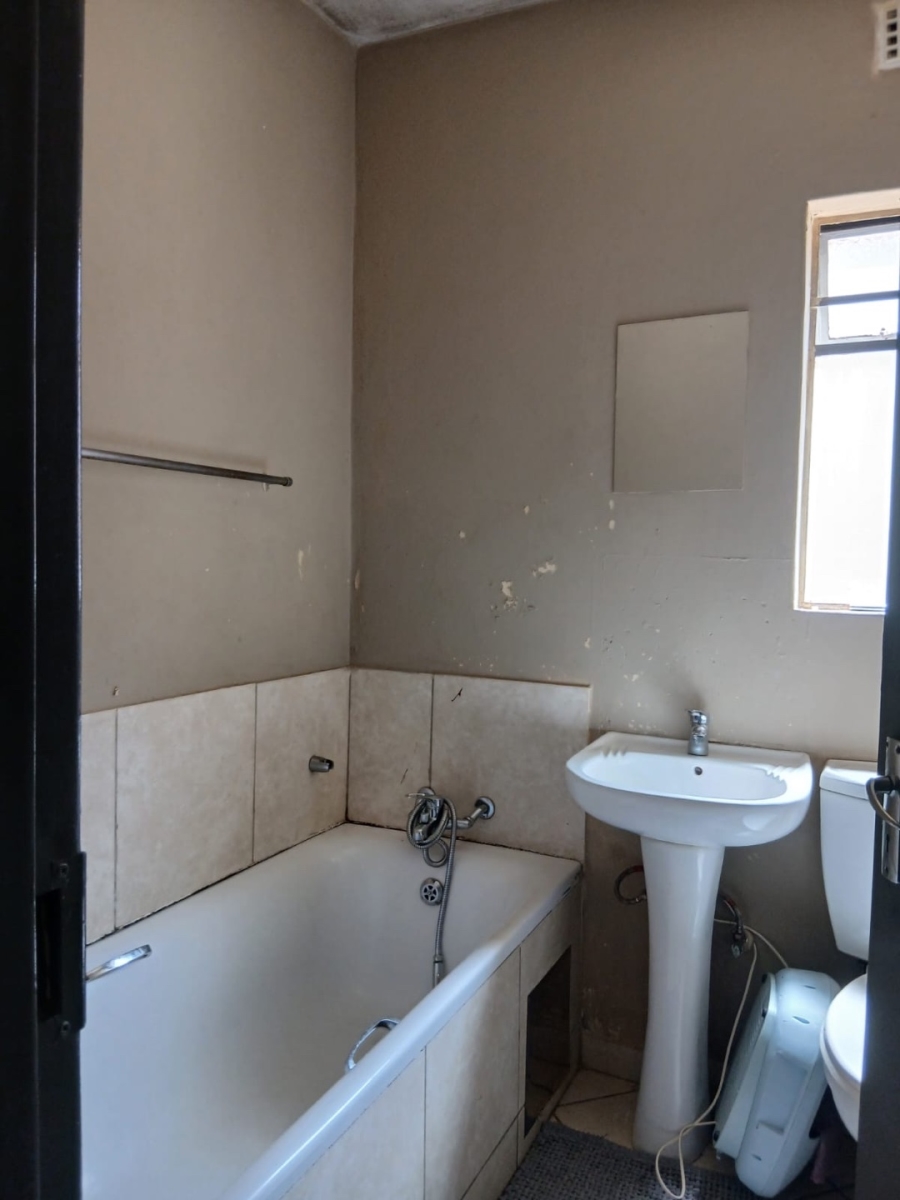 2 Bedroom Property for Sale in Jabulani Gauteng