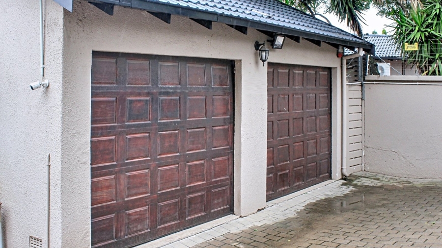 To Let 3 Bedroom Property for Rent in Fourways Gauteng