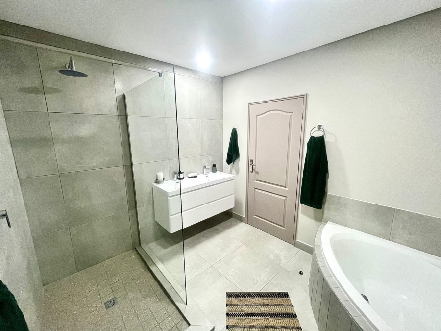 To Let 2 Bedroom Property for Rent in Die Hoewes Gauteng