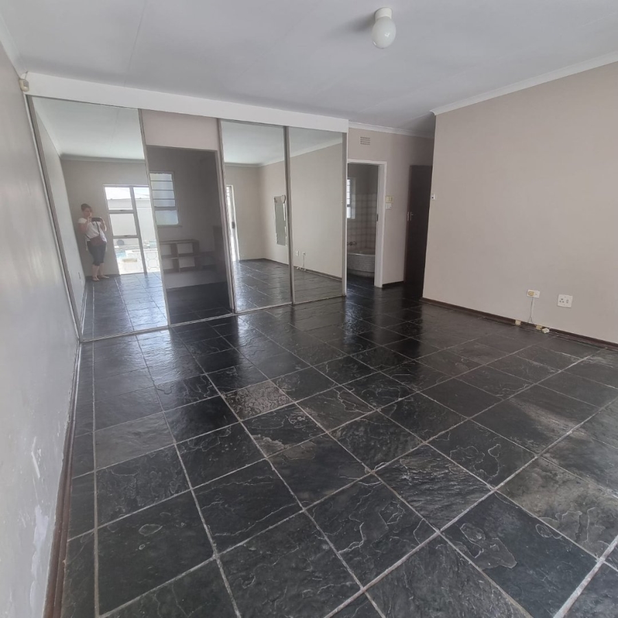 To Let commercial Property for Rent in Witpoortjie Gauteng