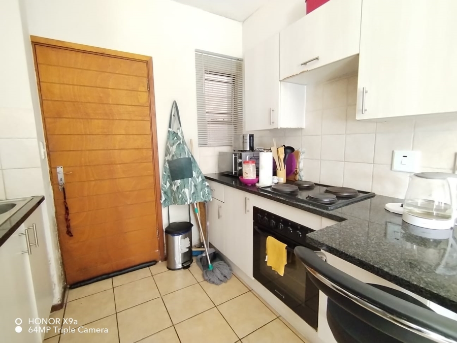 To Let 2 Bedroom Property for Rent in Klipfontein Gauteng