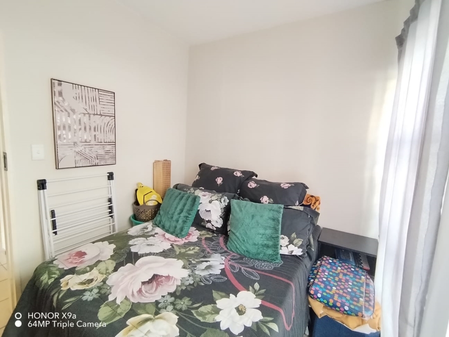 To Let 2 Bedroom Property for Rent in Klipfontein Gauteng