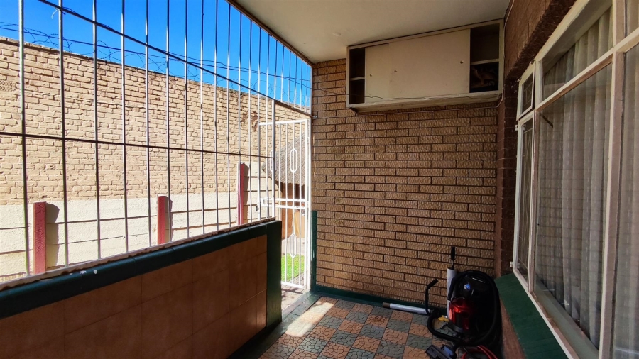 2 Bedroom Property for Sale in Benoni Central Gauteng