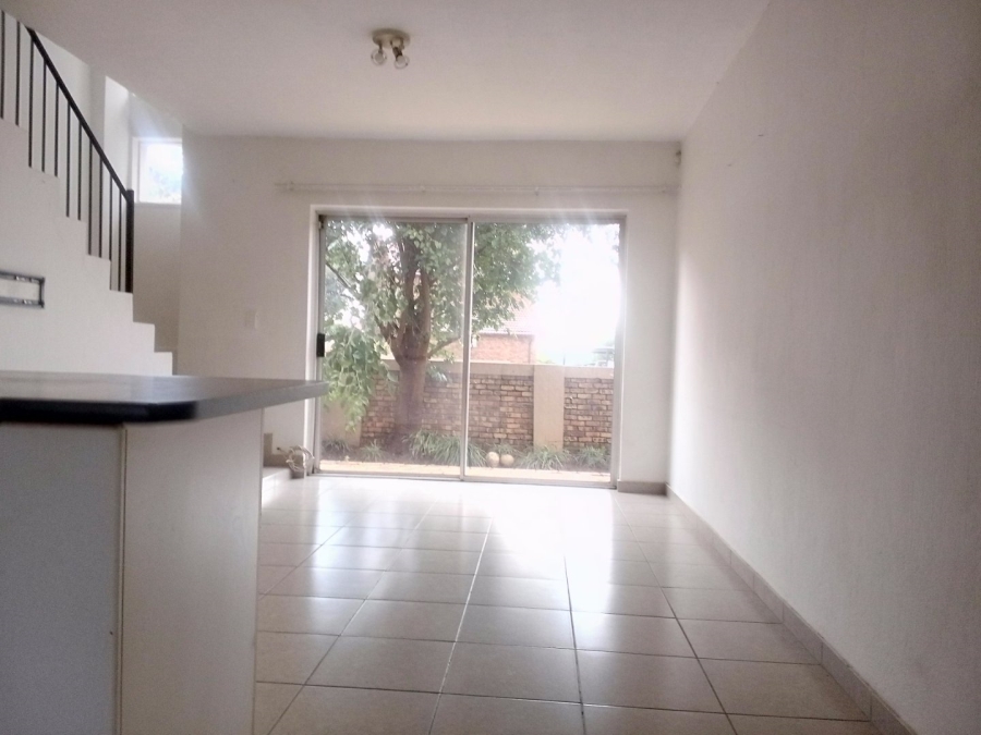 2 Bedroom Property for Sale in Heuwelsig Estate Gauteng