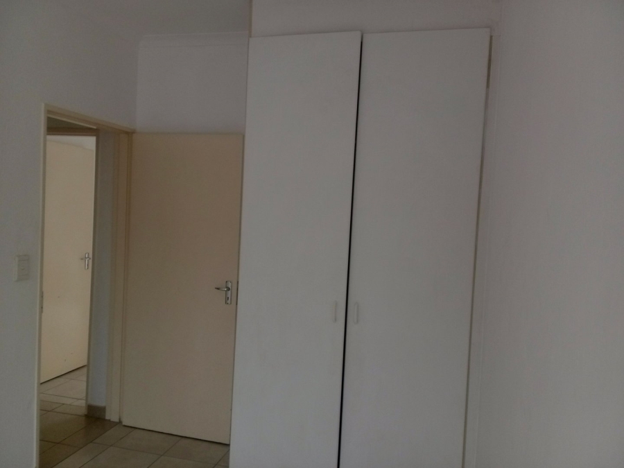 2 Bedroom Property for Sale in Heuwelsig Estate Gauteng