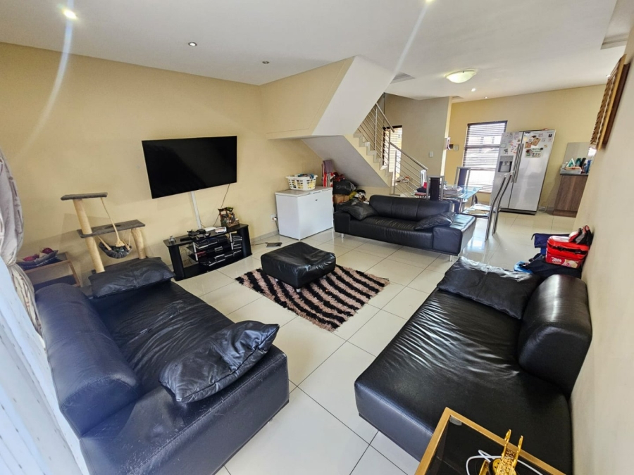 3 Bedroom Property for Sale in Raslouw Gauteng