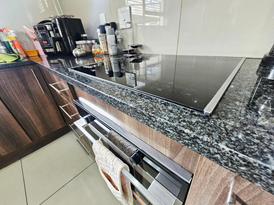 3 Bedroom Property for Sale in Raslouw Gauteng