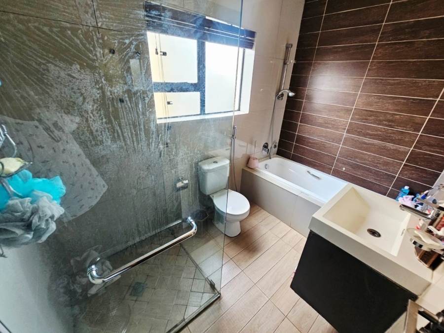 3 Bedroom Property for Sale in Raslouw Gauteng