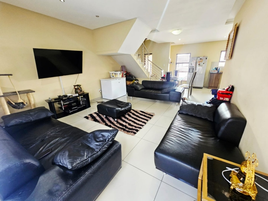 3 Bedroom Property for Sale in Raslouw Gauteng