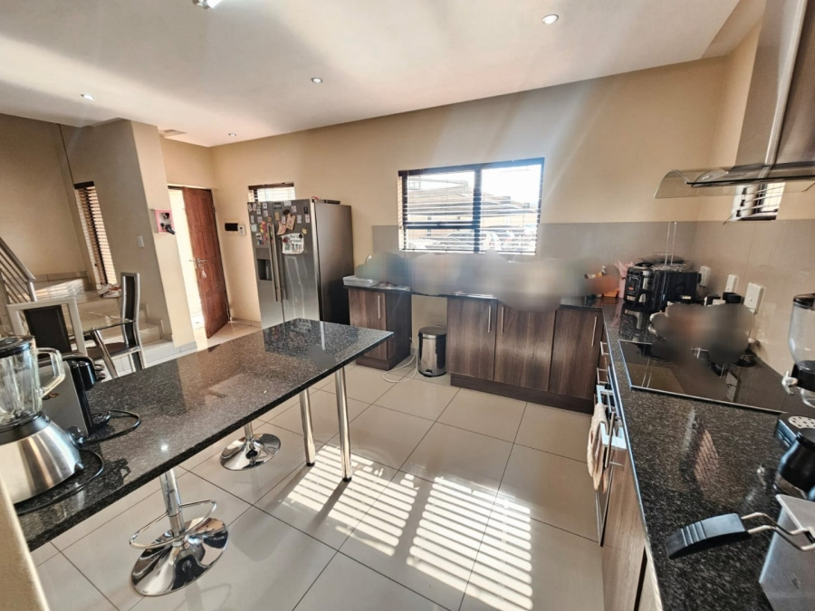 3 Bedroom Property for Sale in Raslouw Gauteng