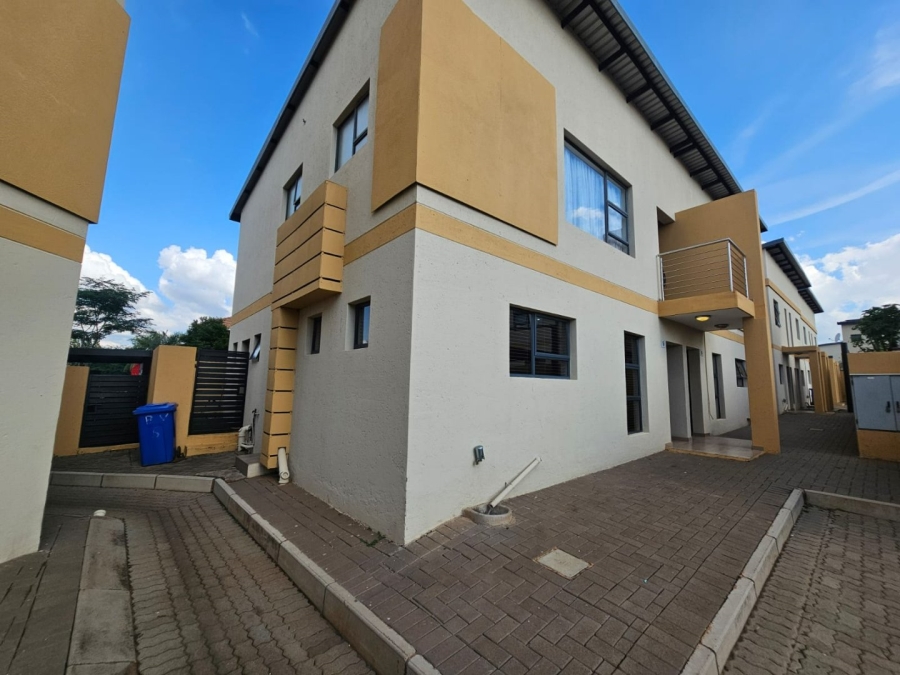 3 Bedroom Property for Sale in Raslouw Gauteng