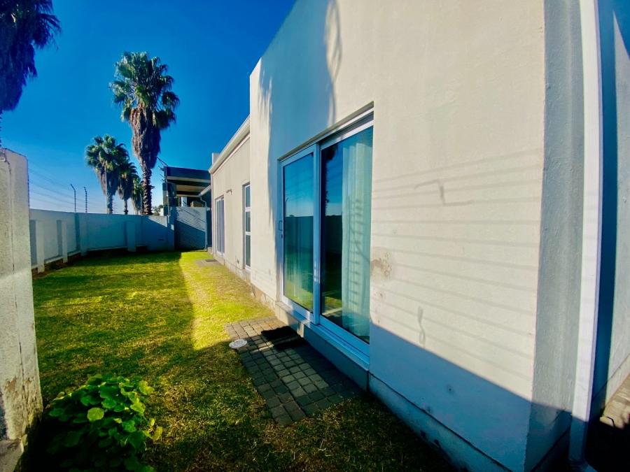 4 Bedroom Property for Sale in Noordwyk Gauteng