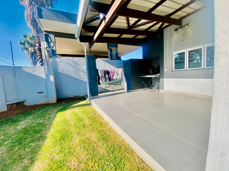 4 Bedroom Property for Sale in Noordwyk Gauteng