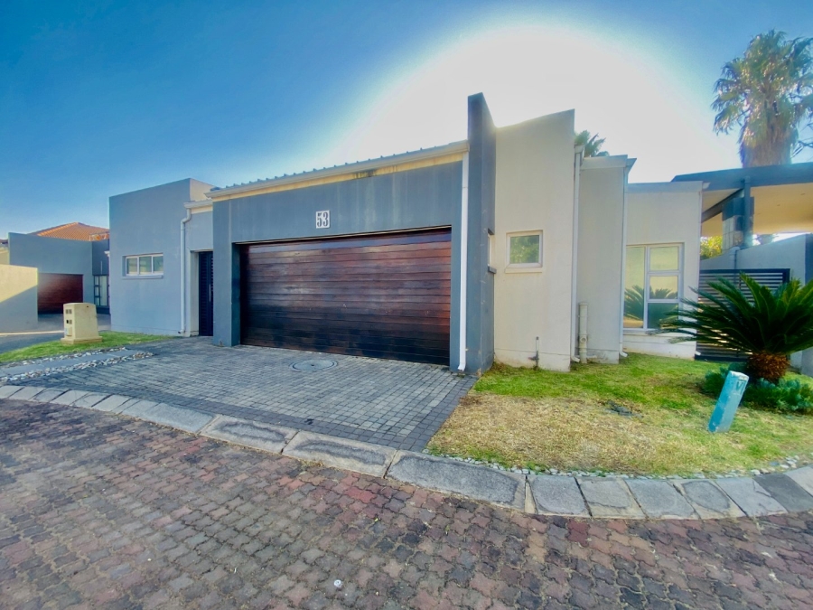 4 Bedroom Property for Sale in Noordwyk Gauteng