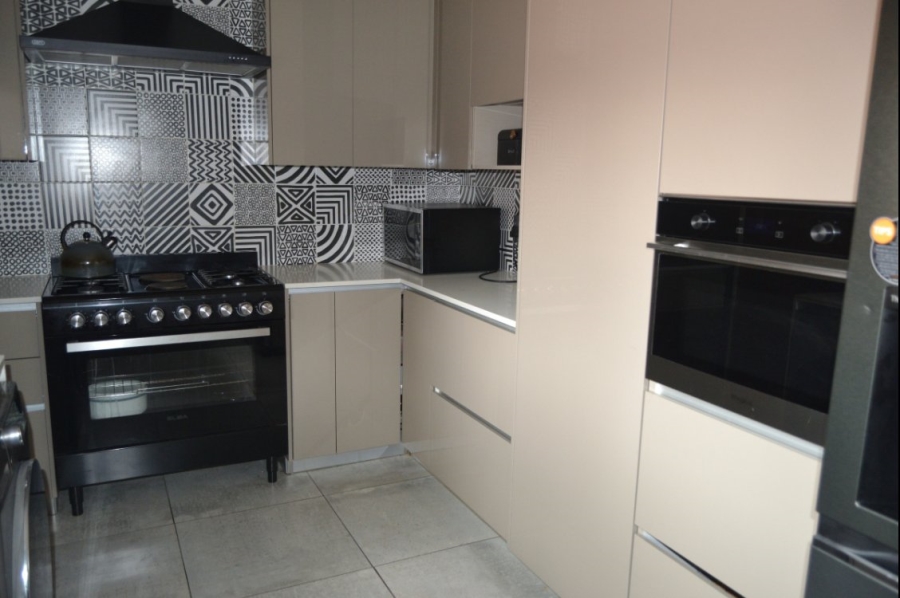 3 Bedroom Property for Sale in Croydon Gauteng