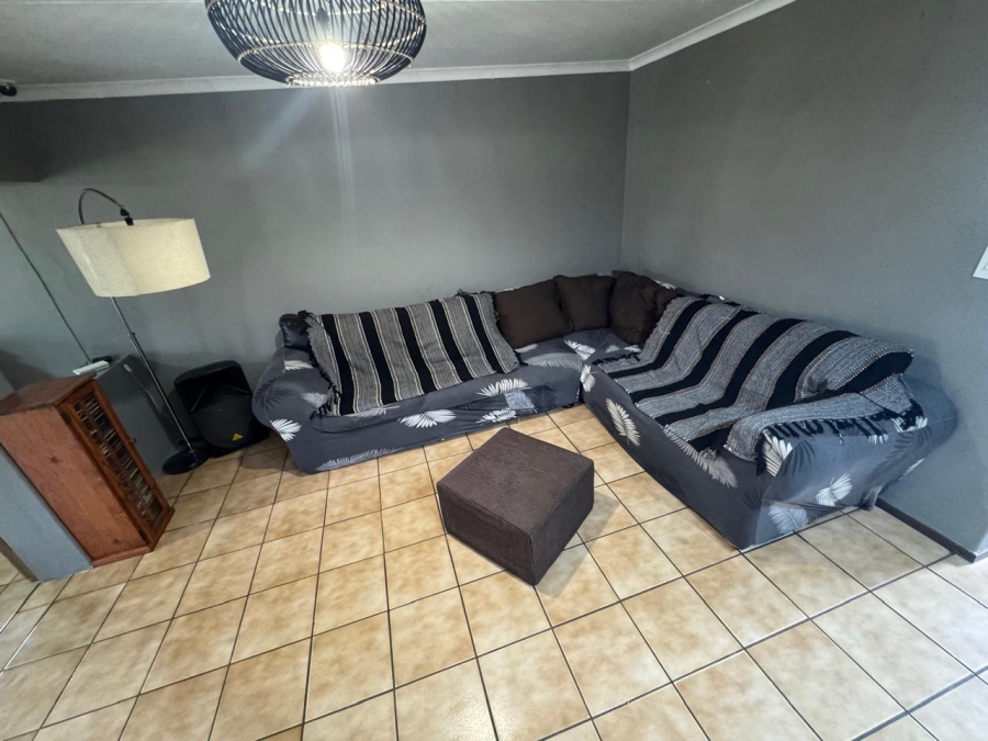 3 Bedroom Property for Sale in Rooihuiskraal North Gauteng