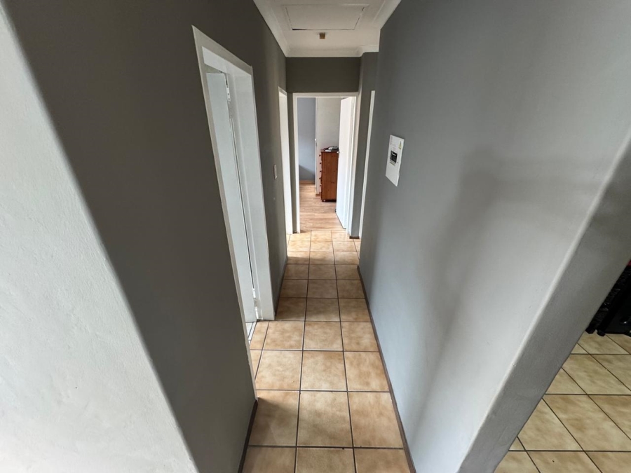 3 Bedroom Property for Sale in Rooihuiskraal North Gauteng