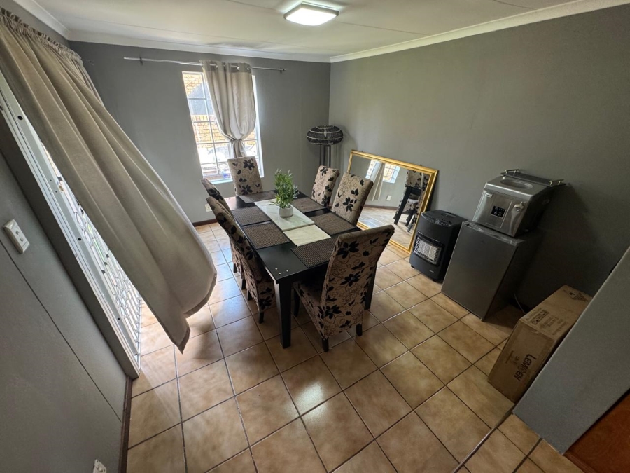 3 Bedroom Property for Sale in Rooihuiskraal North Gauteng