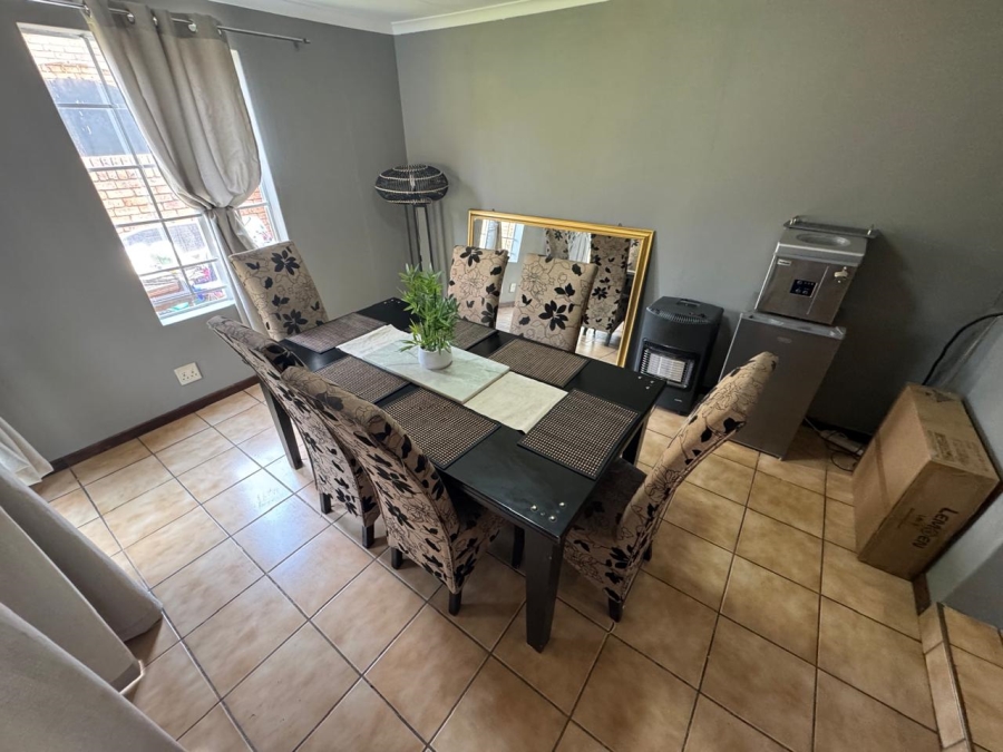 3 Bedroom Property for Sale in Rooihuiskraal North Gauteng