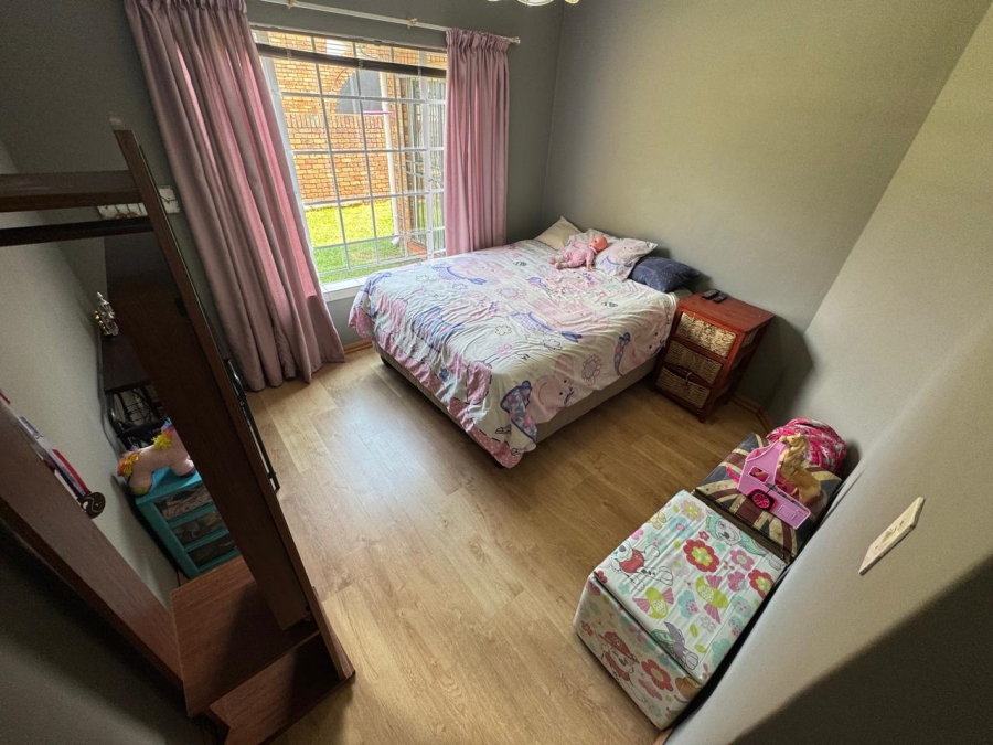 3 Bedroom Property for Sale in Rooihuiskraal North Gauteng